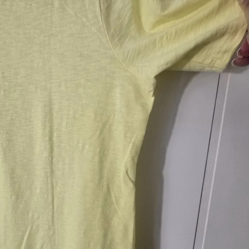 Talbots Petite Sequin Flamingo Tee Shirt Yellow Casual Beach Vacation Size LP - Picture 8 of 8